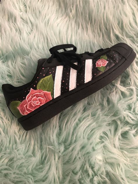 adidas superstars met rozen